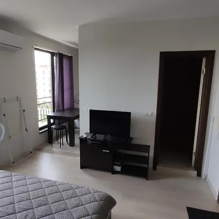 Lägenhet U-dacha 45 Slăntjev Brjag